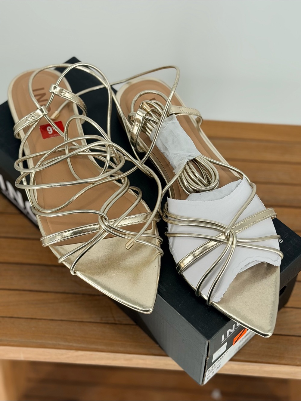 New Women’s INC KHARMAAP Metallic Gold Strappy Pointed-Toe Sandals SIZE 9.5M